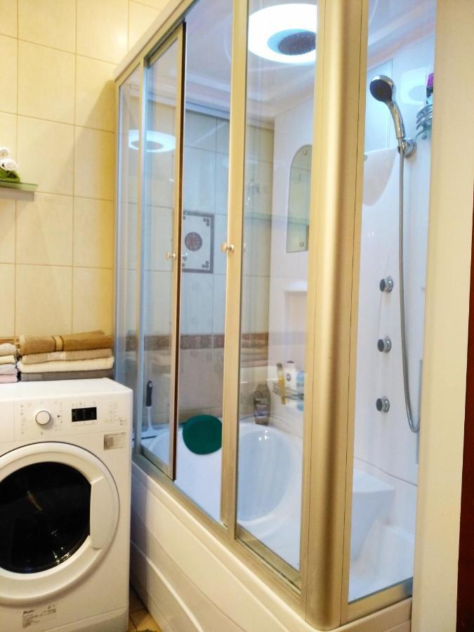 Appartement Baltic Amber In Diplomatic District & Free Parking à Riga Extérieur photo